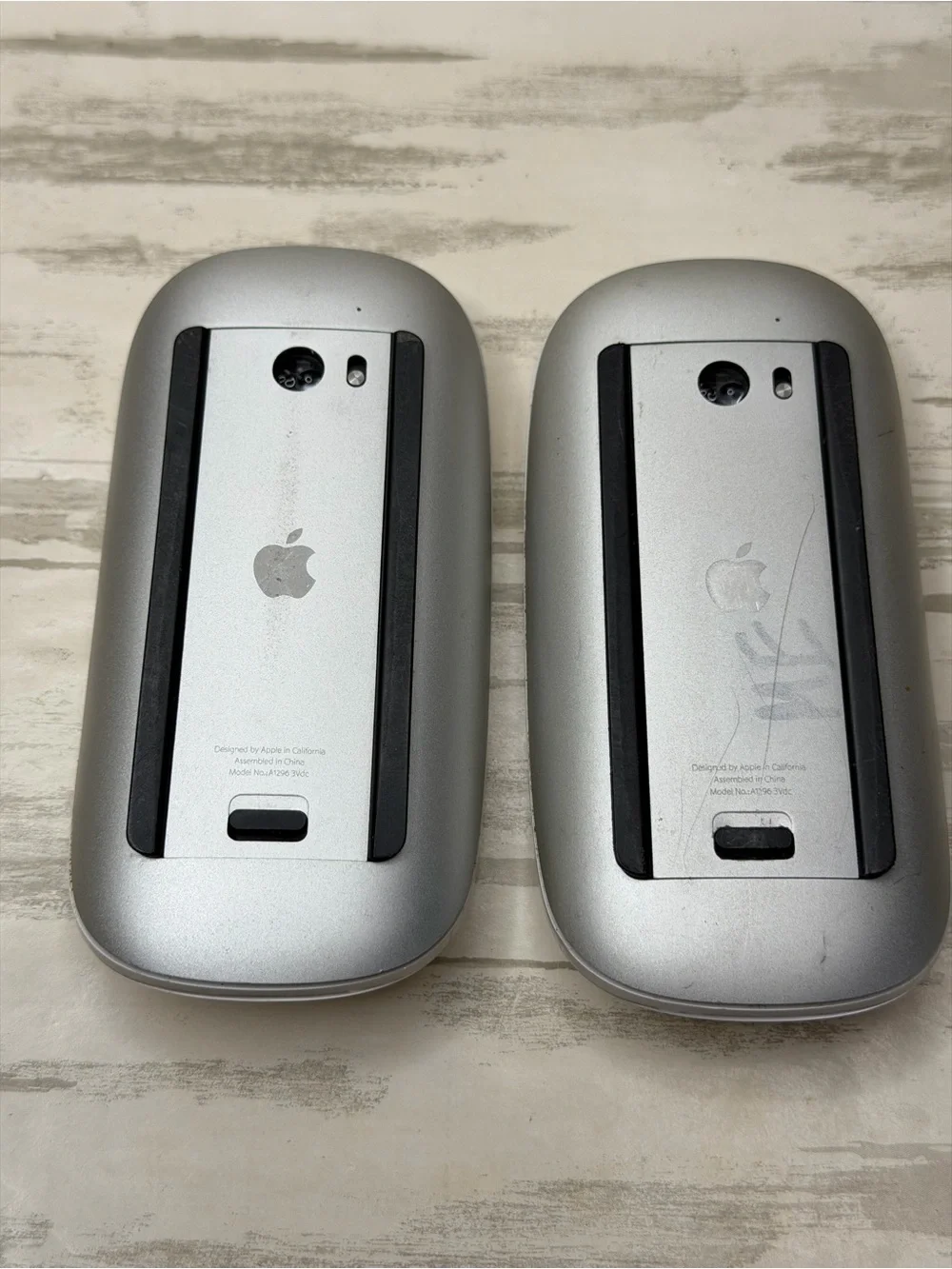 [Lot of 2] Apple Bluetooth Wireless Magic Mouse (1st Gen) A1296 - Working